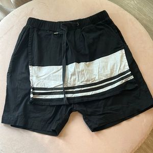 SkinGraft Black and White Shorts Size XL